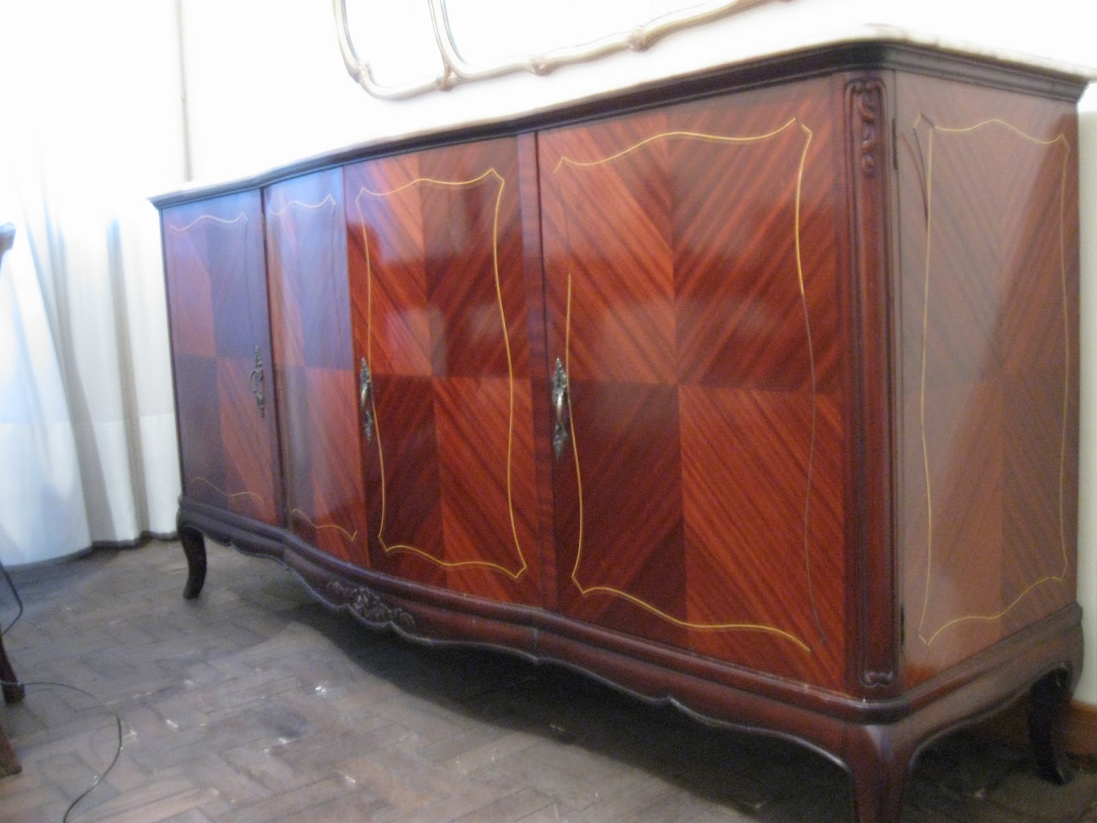 Muebles Luis XV a la venta Bahiut Luis Xv Con Marmol y Espejo (tres