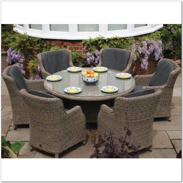 6 Person Round Outdoor Dining Table