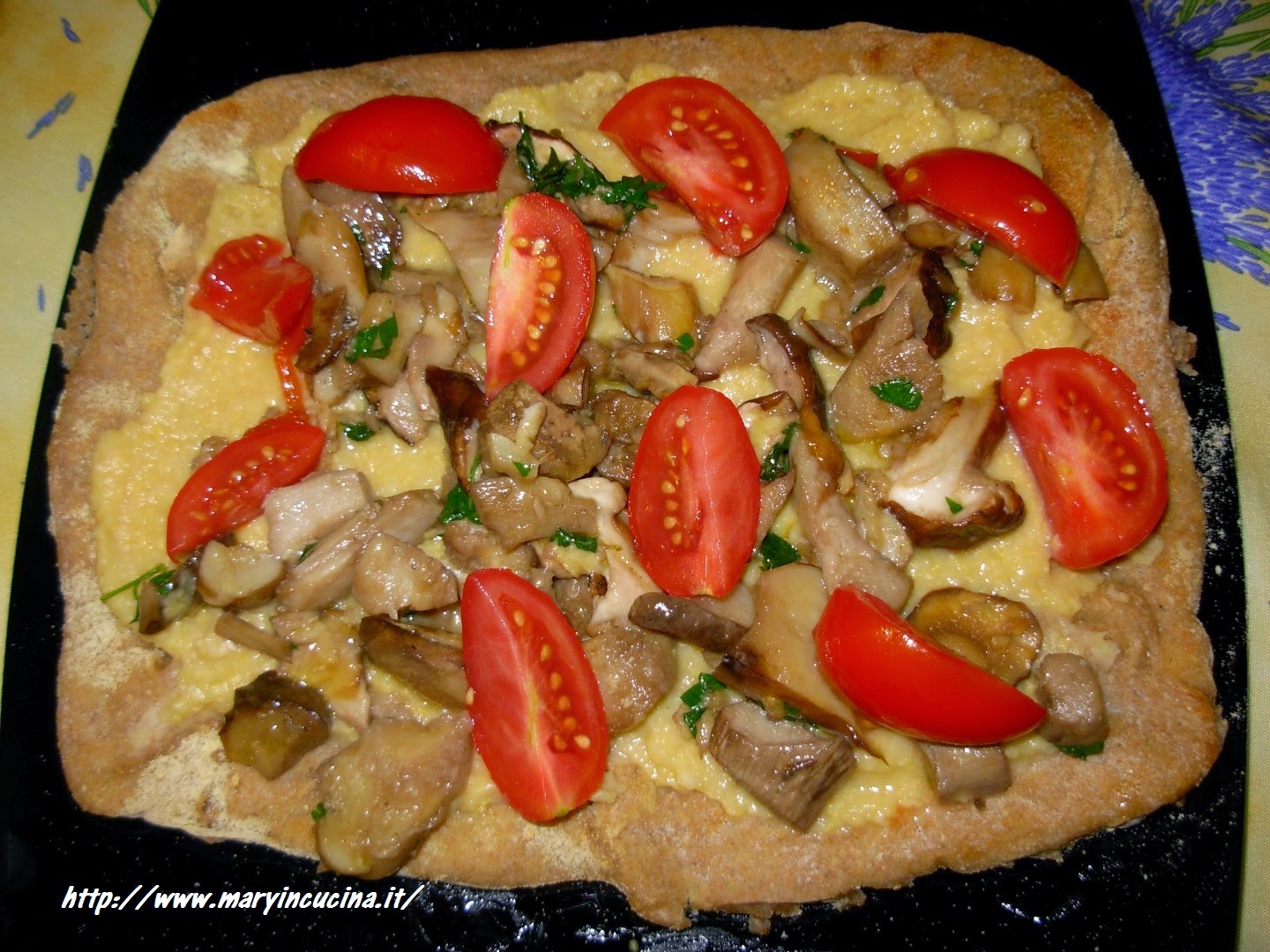 pizza hummus e porcini