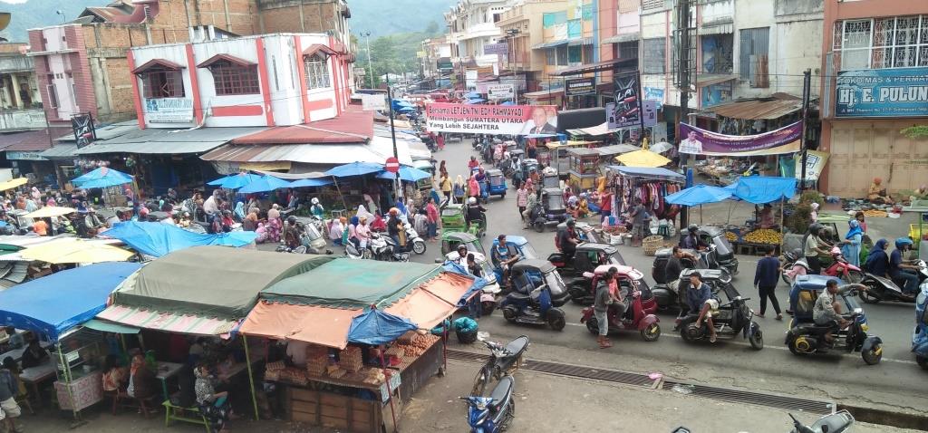 PERDAGANGAN- Aktivitas Perdagangan di Pasar Sakumpal Bonang Kota Padangsidimpuan