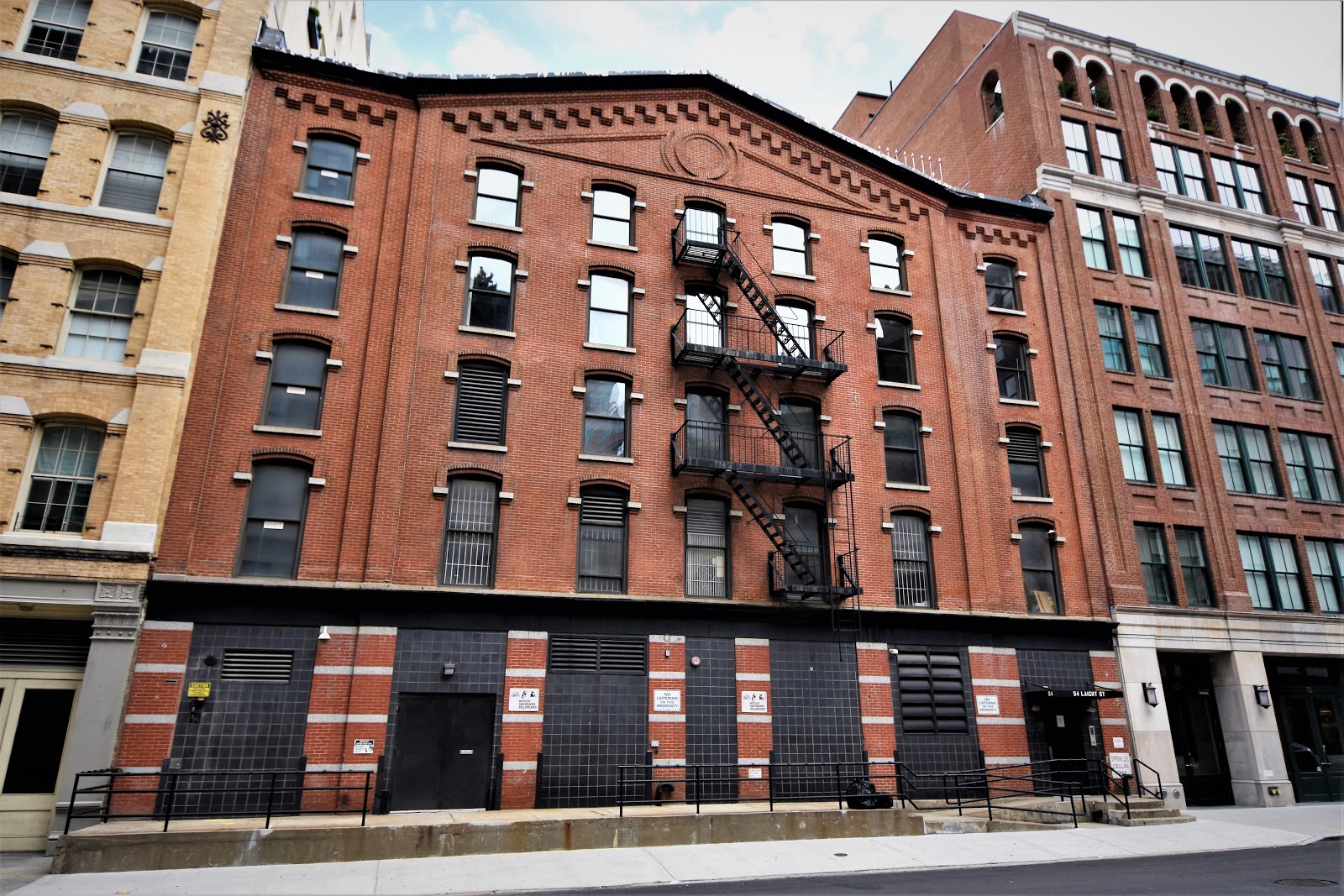 Daytonian in Manhattan The Port Warehouse Bldg Nos. 5458 Laight Street