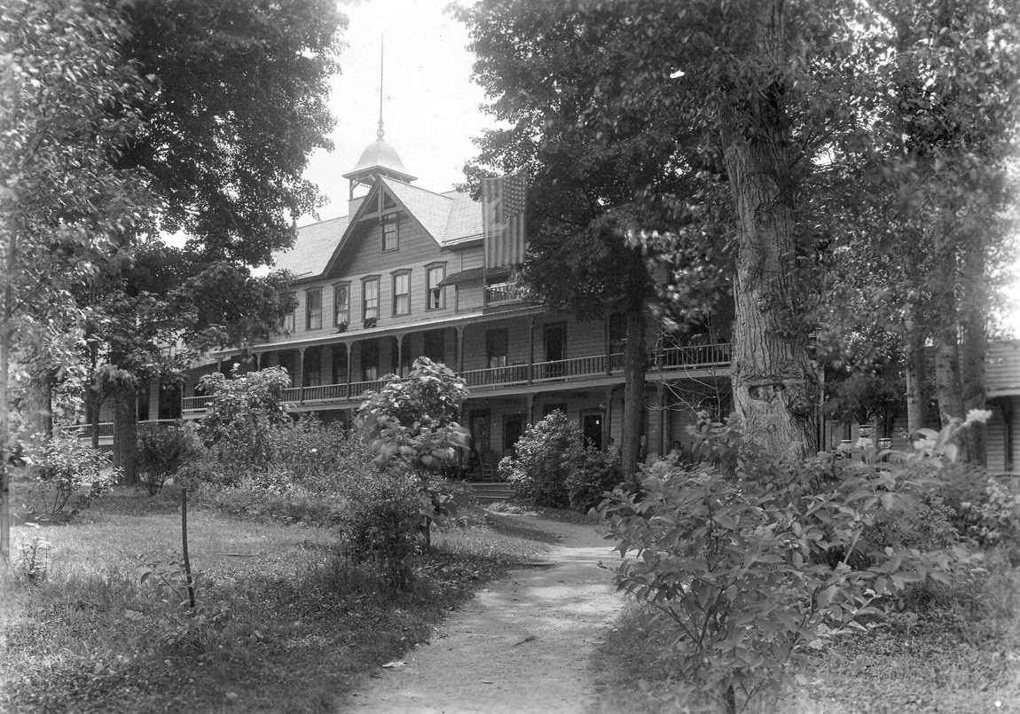 Huletts Landing, New York Huletts Landing Lake