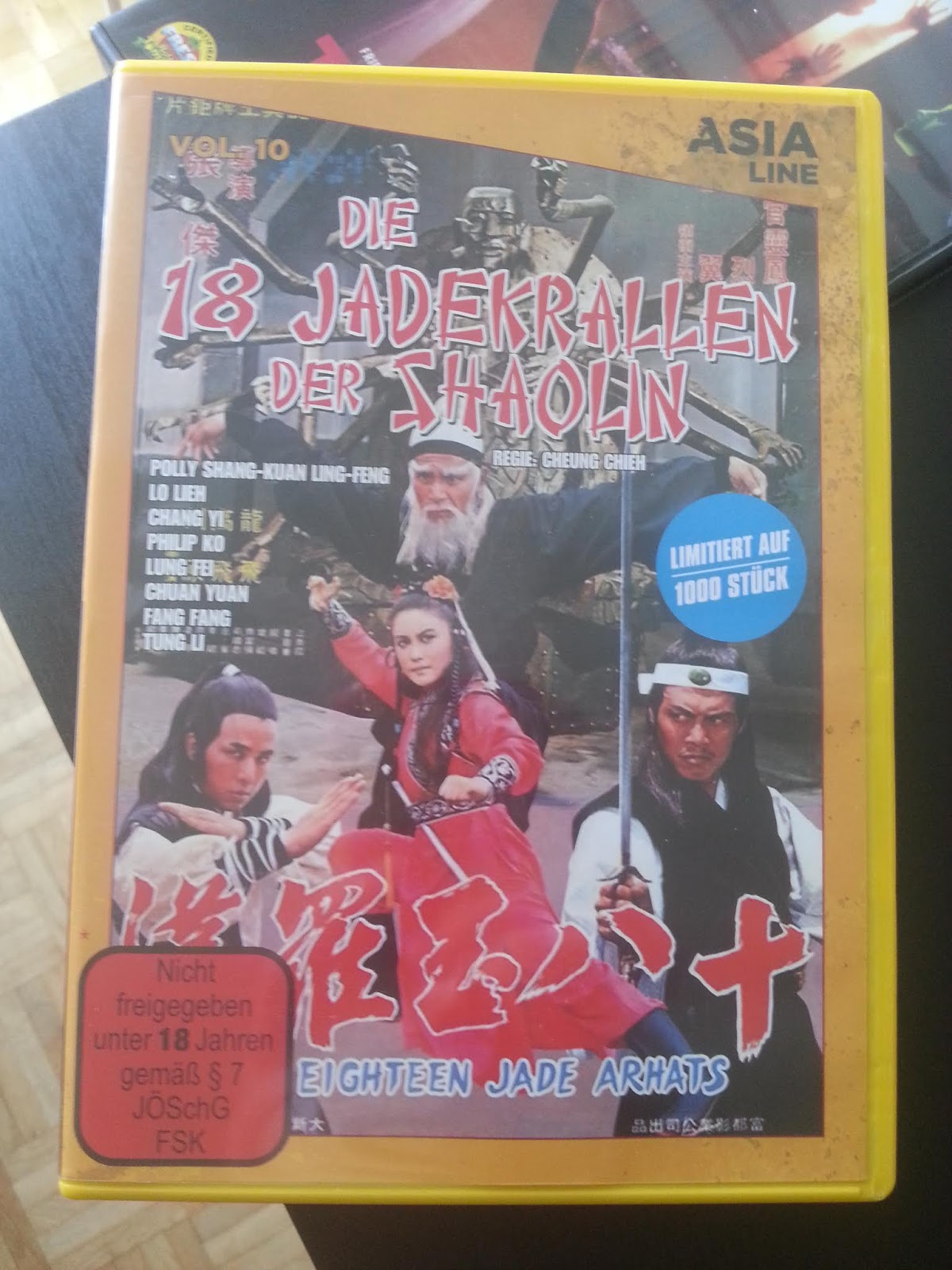 Reviews.ch.vu Im Würgegriff der gelben Schlange