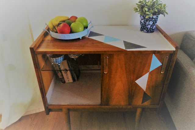 metamorfoza szafka DIY, komoda metamorfoza IKEA, diy metamorfoza lata 60, jak malować meble?