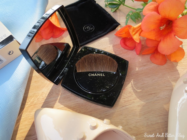 Chanel Les Beiges Healthy Glow Sheer Powder N20 