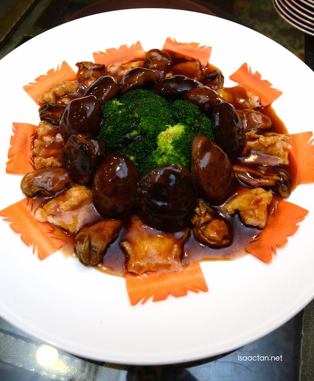  Sea cucumber, broccoli and dried oyster sensation