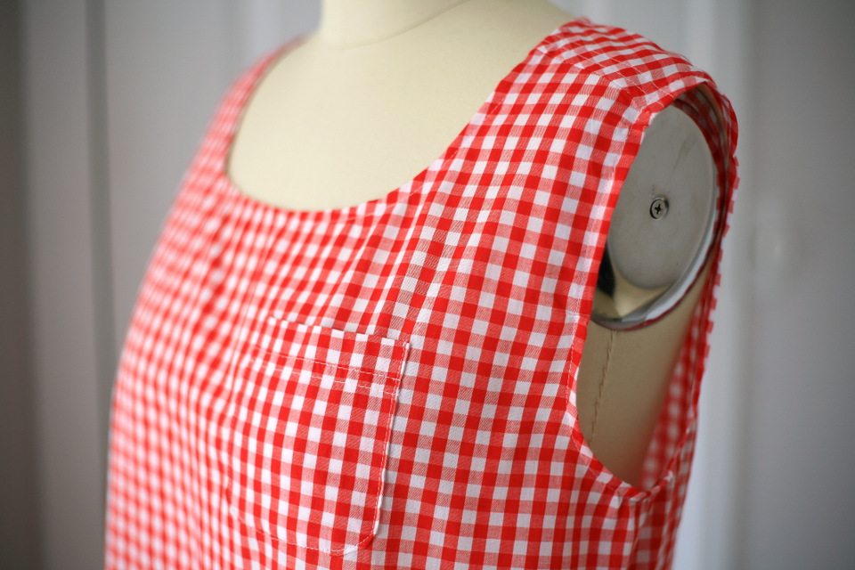 Gingham! Super simple top from a vintage pattern / Create / Enjoy