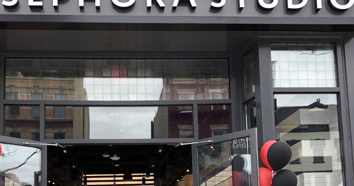 fashionably petite Sephora Studio Hoboken Concept Store