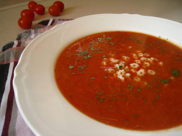 Ekspresowa zupa krem pomidorowa z mięsem