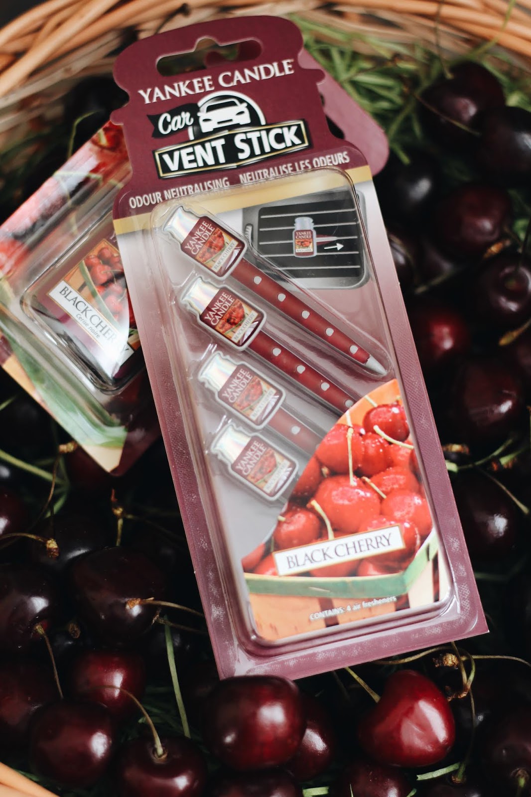 аромат "Черная черешня" от Yankee Candle/www.gronskaya.com аромат "Черная черешня" от Yankee Candle/www.gronskaya.com