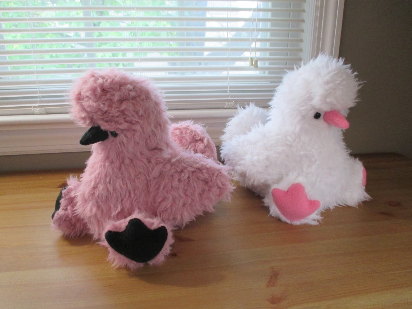 Fleece Menagerie: Pink Silkie Chicken and White Silkie ...
