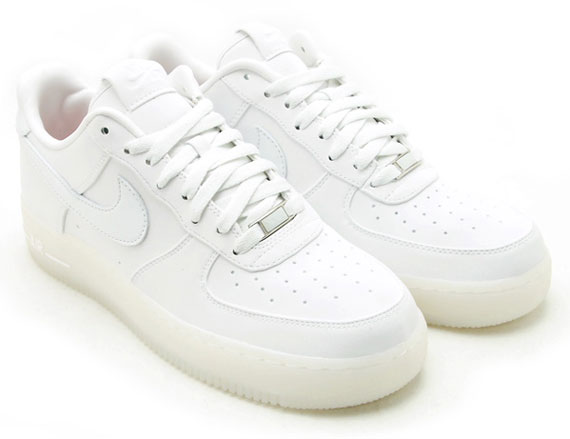 TalkKicks: Nike Air Force 1 Low Premium QS ‘Pearl’ – Reflective White