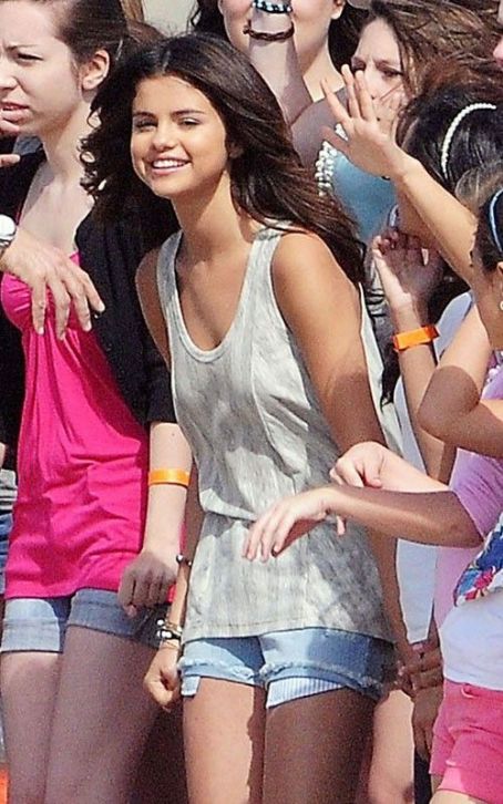 Selena Gomez 'Who Says' Video Shoot At Beach ~ DISNEY STAR UNIVERSE