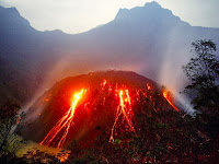 Berita Foto Video Penampakan Gunung Kelud Meletus Terkini 2014