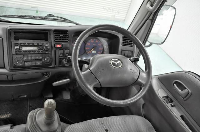 Mazda titan dash