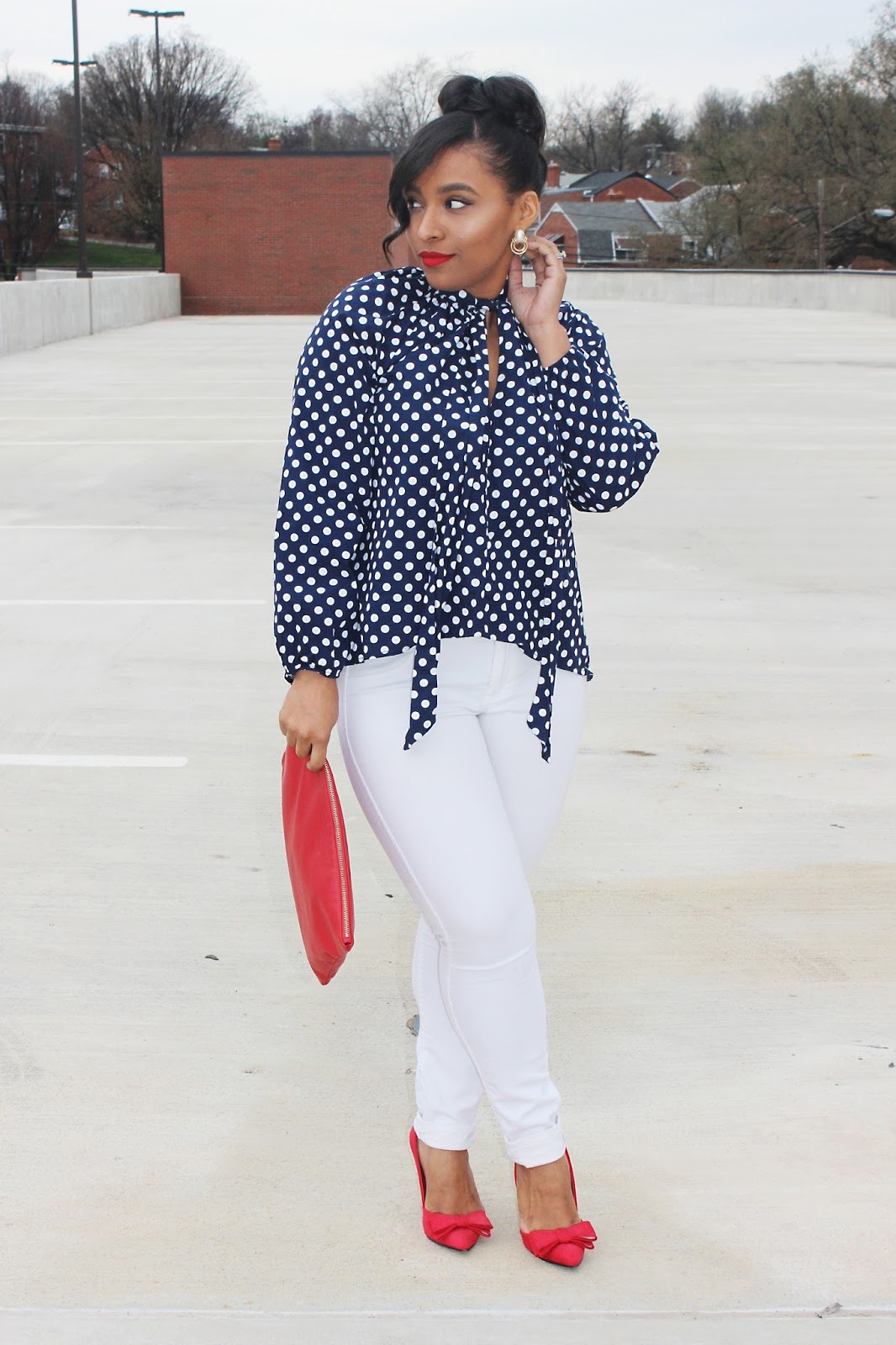 necktie blouse, polka dots, blue and red, spring looks, white denim