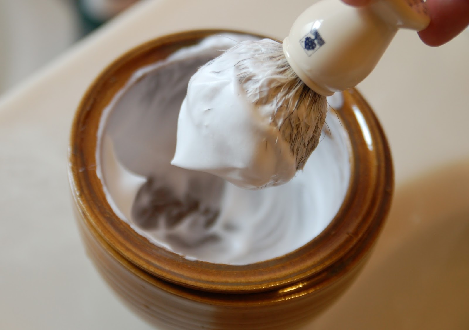 The art of shaving Three Ways to Apply Shaving Cream Lather