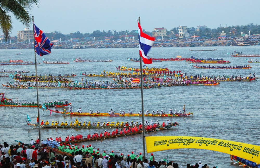 LTO Cambodia: Bonn Om Tuk - Water Festival