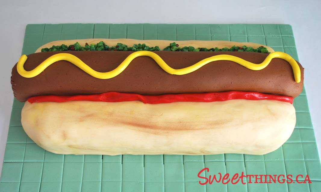 SweetThings Hot Dog Cake