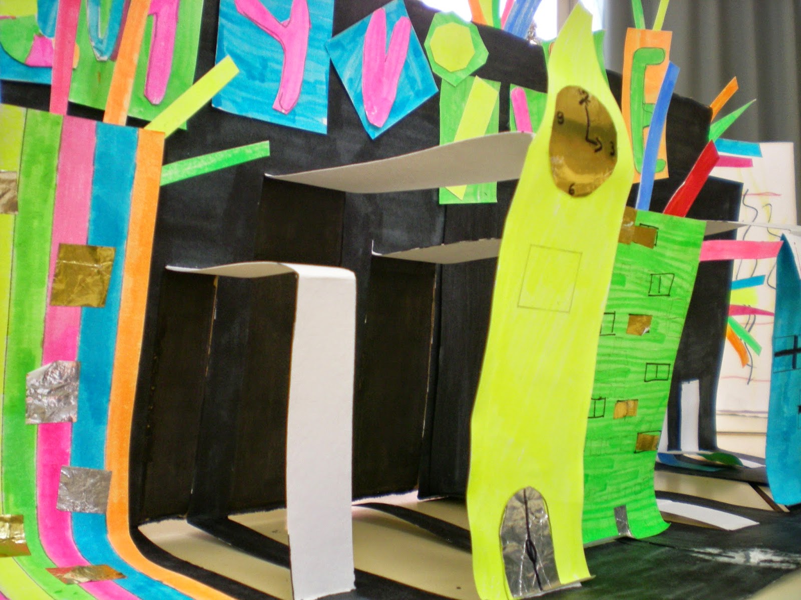 Arts Plastiques au collège Henri Matisse de Linselles La ville déborde rêve ou cauchemar