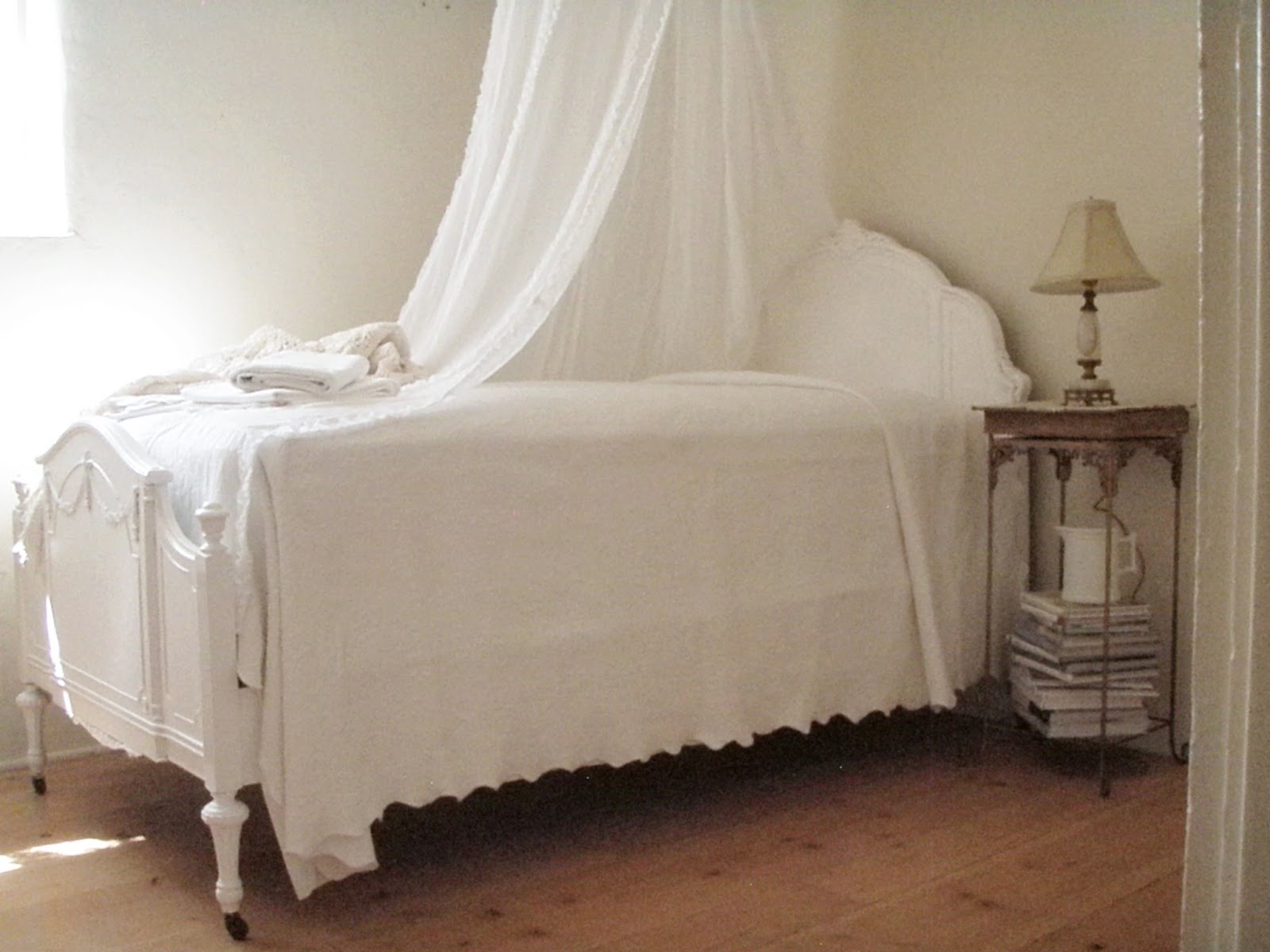 Cabin & Cottage Hanging The New Bed Canopy