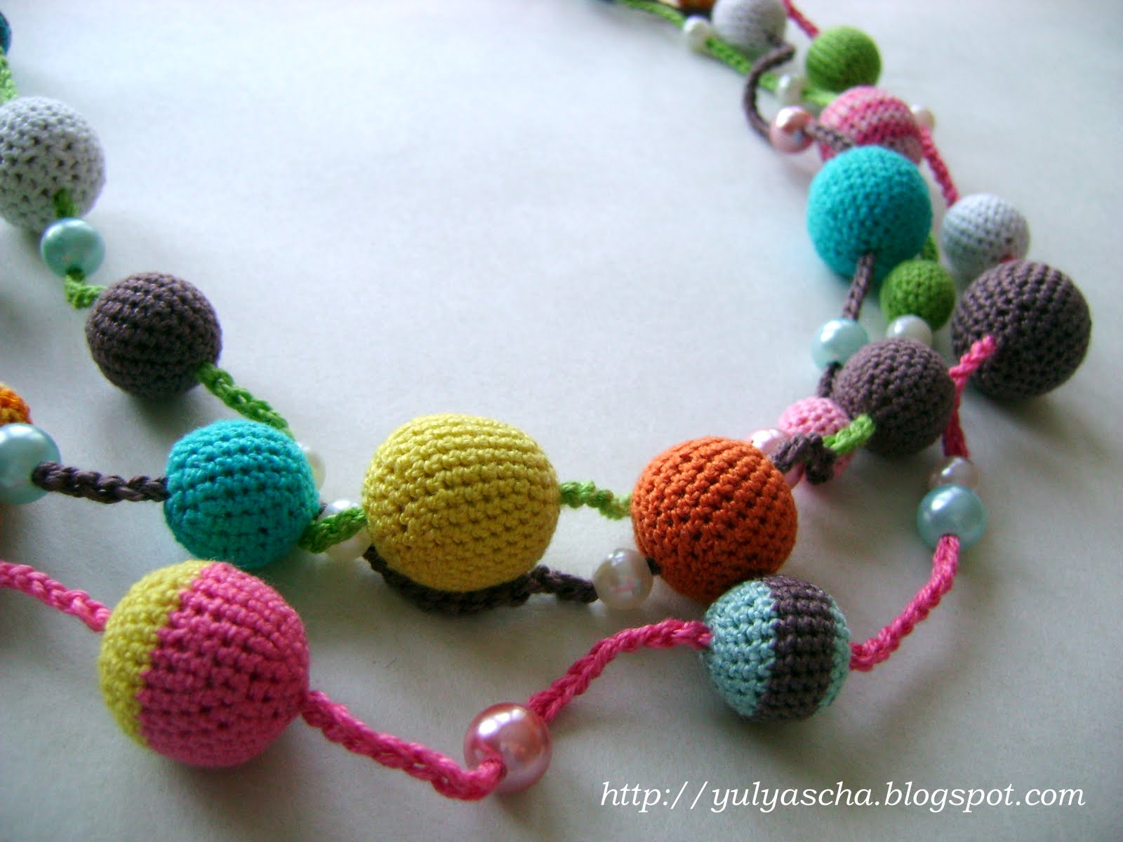 Рукоделки "от души": Вязаные бусики!!!