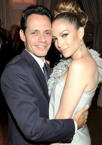 Marc Anthony y Jennifer López Foto de Marc Anthony abrazando a Jennifer López