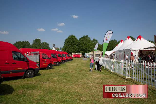 les mini bus rouge du Cirque Knie 