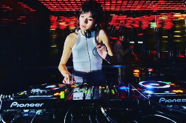 Daftar Dj Wanita Indonesia Paling Hot Dan Seksi Serta Foto Buat Kagum Netizen Melihat Live Mereka Daftar Dj Wanita Indonesia Paling Hot Dan Seksi Serta Foto Buat Kagum Netizen Melihat Live Mereka