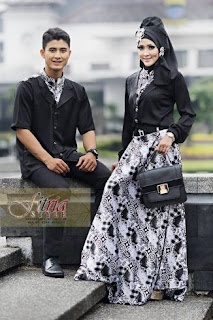 Baju muslim couple modis dengan hijab segi empat