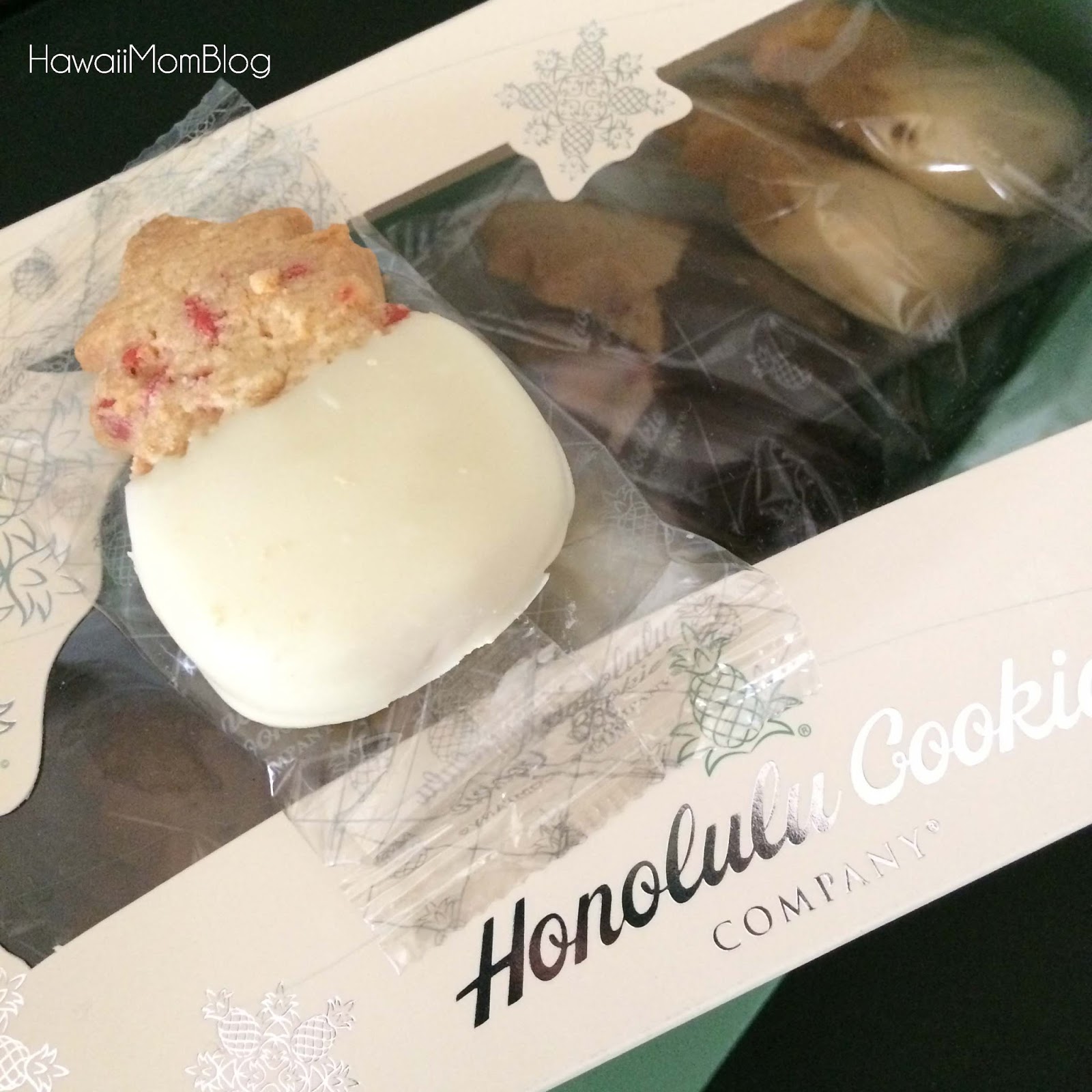 Hawaii Mom Blog Honolulu Cookie Company's 2016 Holiday Collection