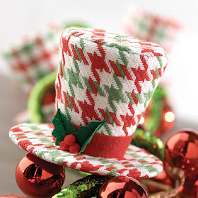 Christmas top hat in red and green houndstooth design