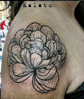 Kalatu, Woodcut tattoos, black work, black workers, black tattoos, blockprint tattoos, engraving tattoos, black ink, vegan ink, vegan ny, vegan tattoo, black workers ny, black workers submission, black tattoo art, flower, flower tattoo, shoulder tattoo, flower on shoulder, botanical, botanical tattoo