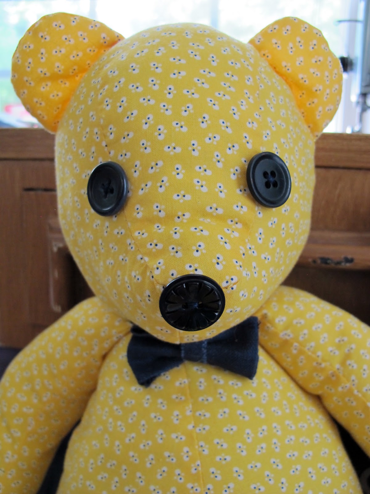 art-by-waiyi-handmade-fabric-teddy-bear