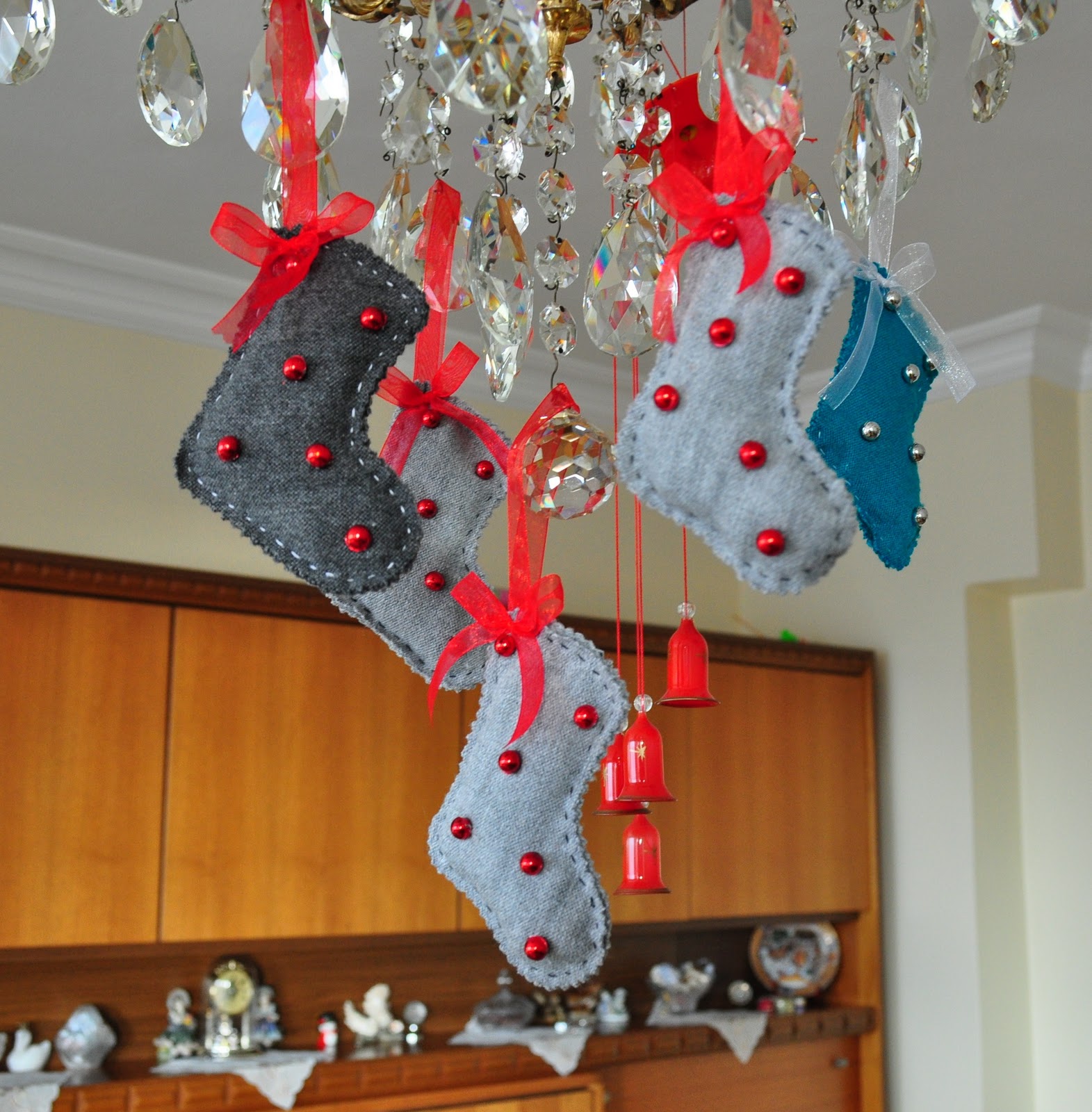 Yelda: YILBAŞI ÇORAPLARI - ÇAM SÜSLERİ