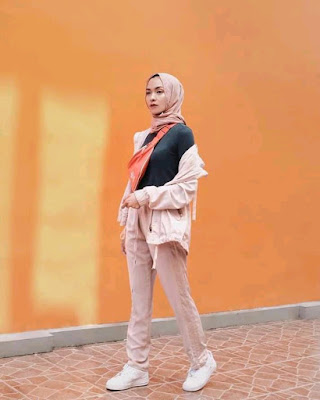 beautiful Muslim girl photo beautiful Muslim girl photo