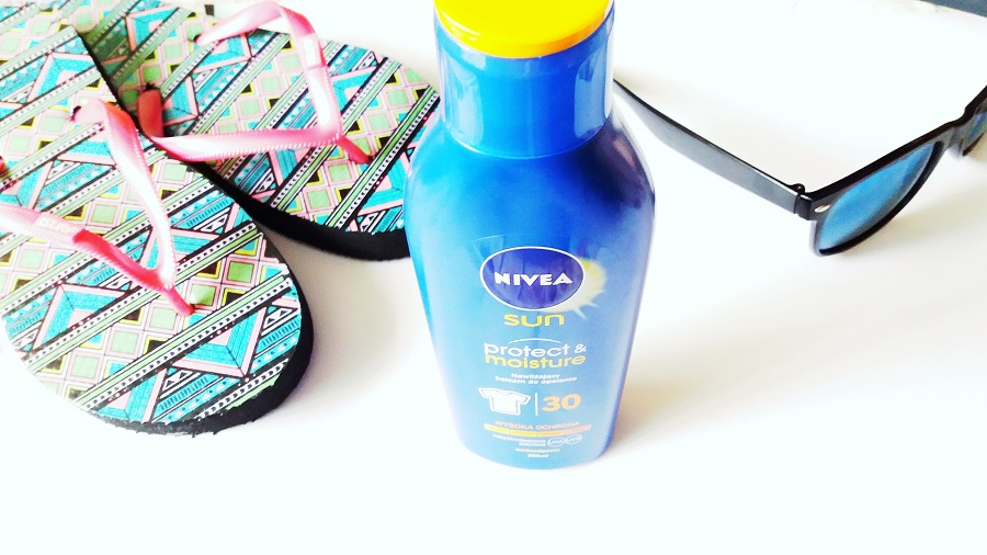 Nivea • Sun, Protect&moisture, Nawilżający balsam do ciała 30SPF, wodoodporny