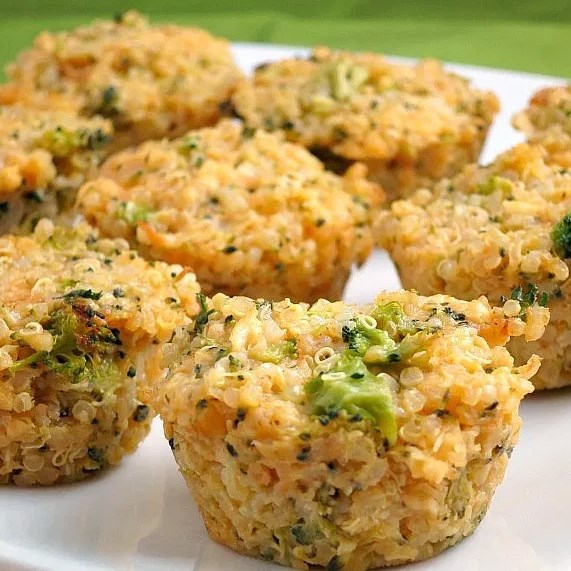 Broccoli Cheddar Quinoa Bites #glutenfree #food