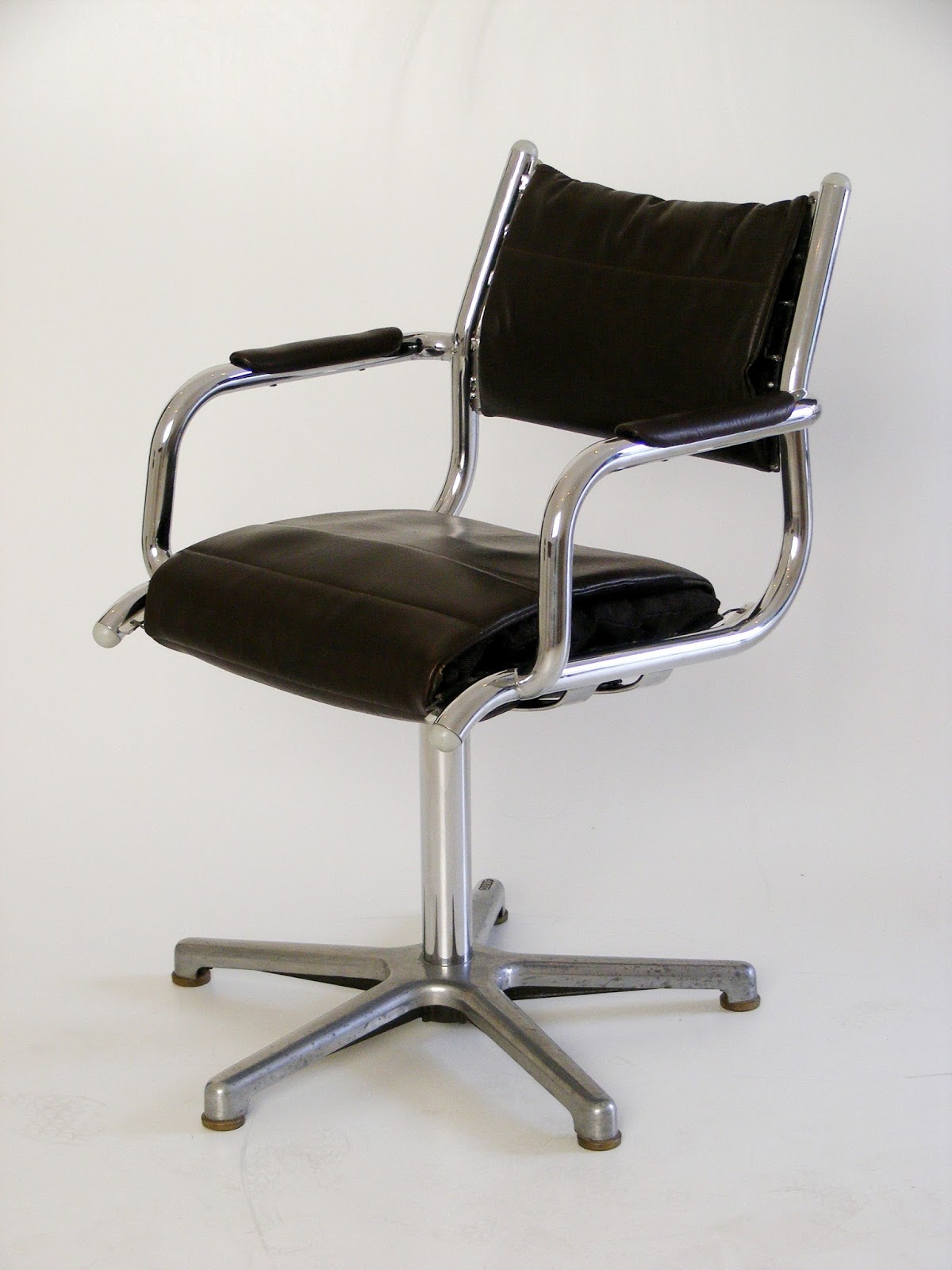 Vamp Furniture This Week S New Vintage Furniture Stock 07