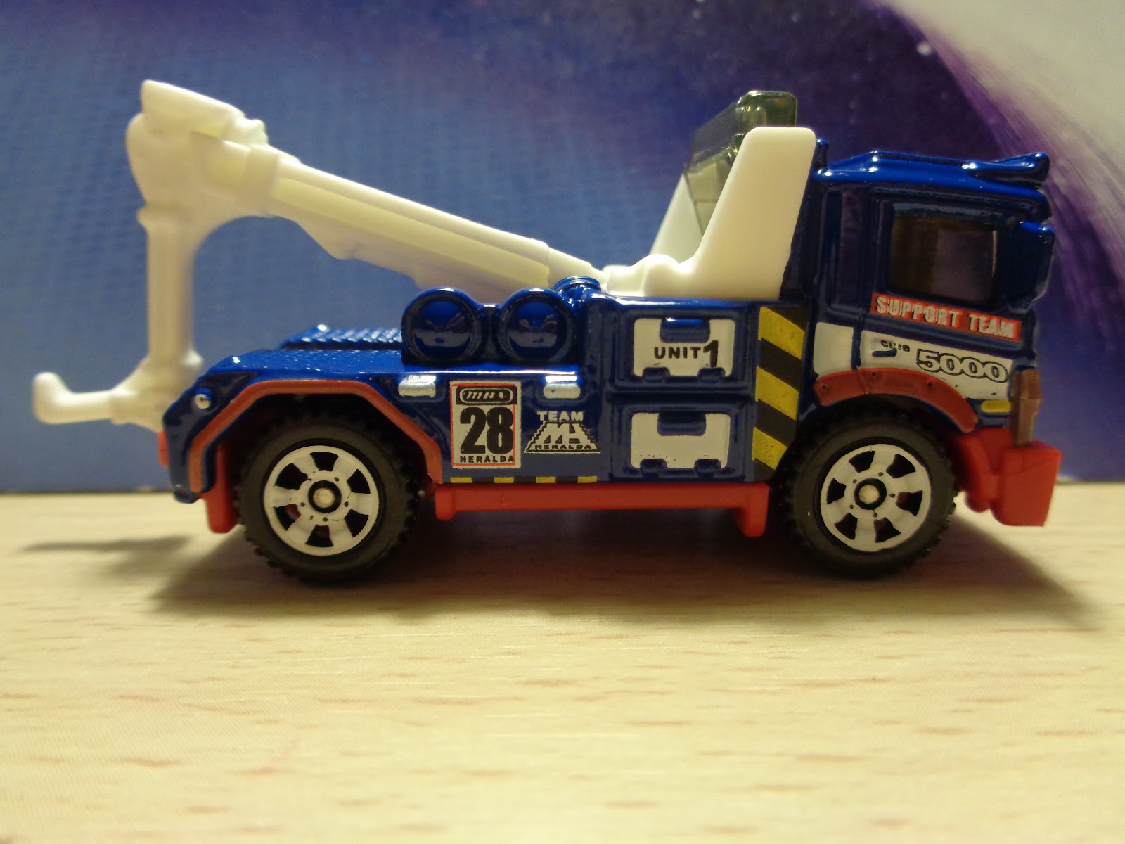 J And J Toys Matchbox MBX Urban Tow Truck