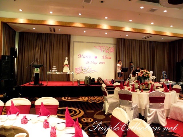 photo booth, sakura, cherry blossom, red, pink, gold, theme, wedding decoration, holiday inn kuala lumpur, glenmarie, subang, shah alam, decorator, online, website, package, affordable, bird cage, love birds, stage backdrop