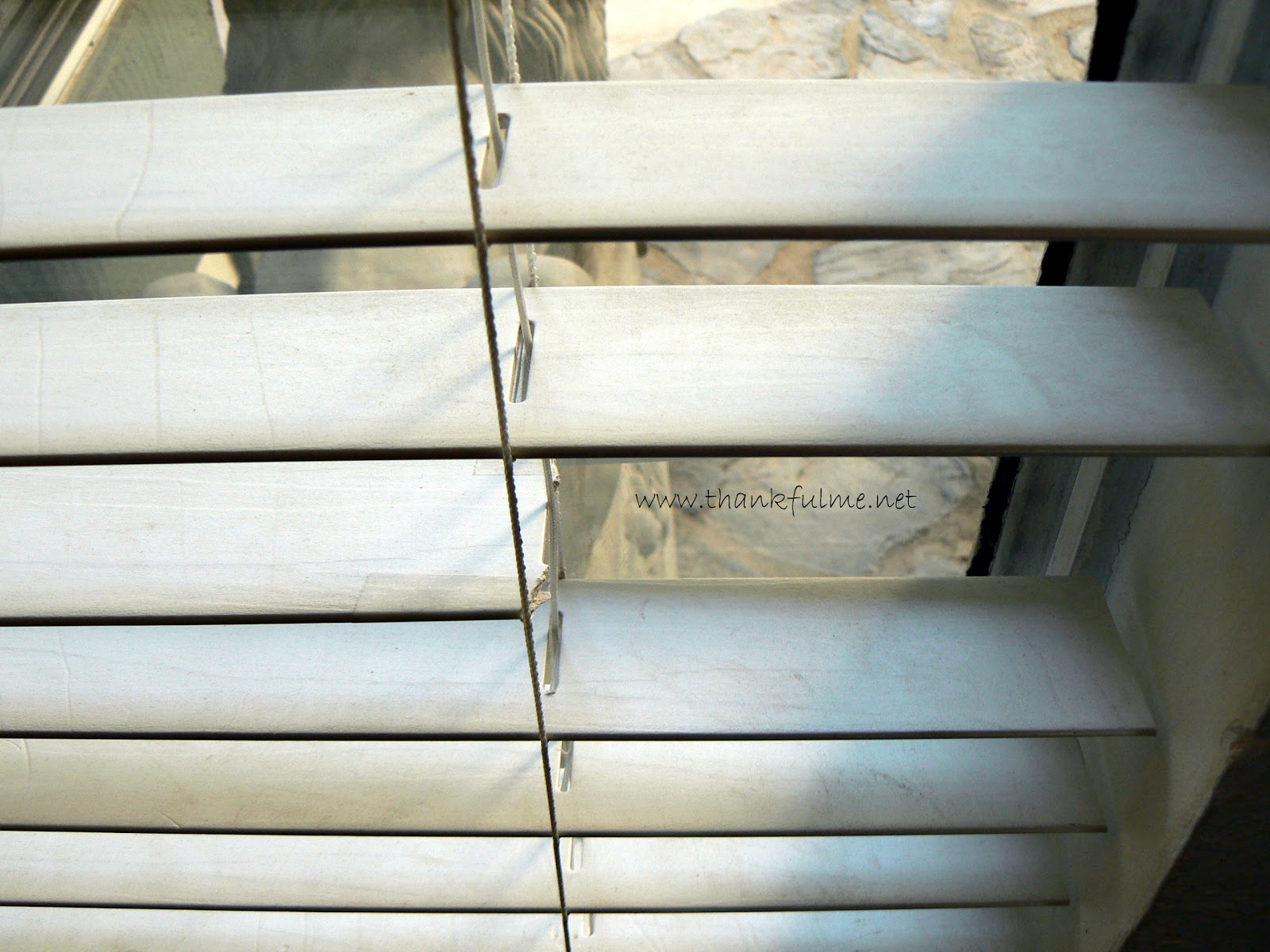 Tuesday Time to Tackle Replacing A Broken Vinyl Blinds Slat