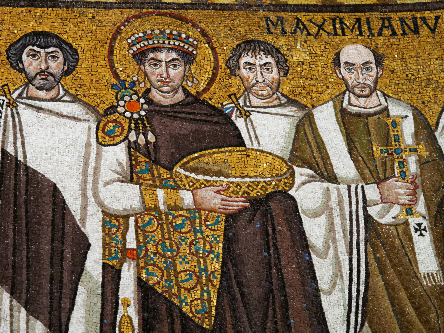 «бегство в египет» византийская мозаика. церковь сан витале император юстиниан. новый год в византии. константинополь столица византийской империи. мозаики базилики в порече встреча марии и елизаветы.