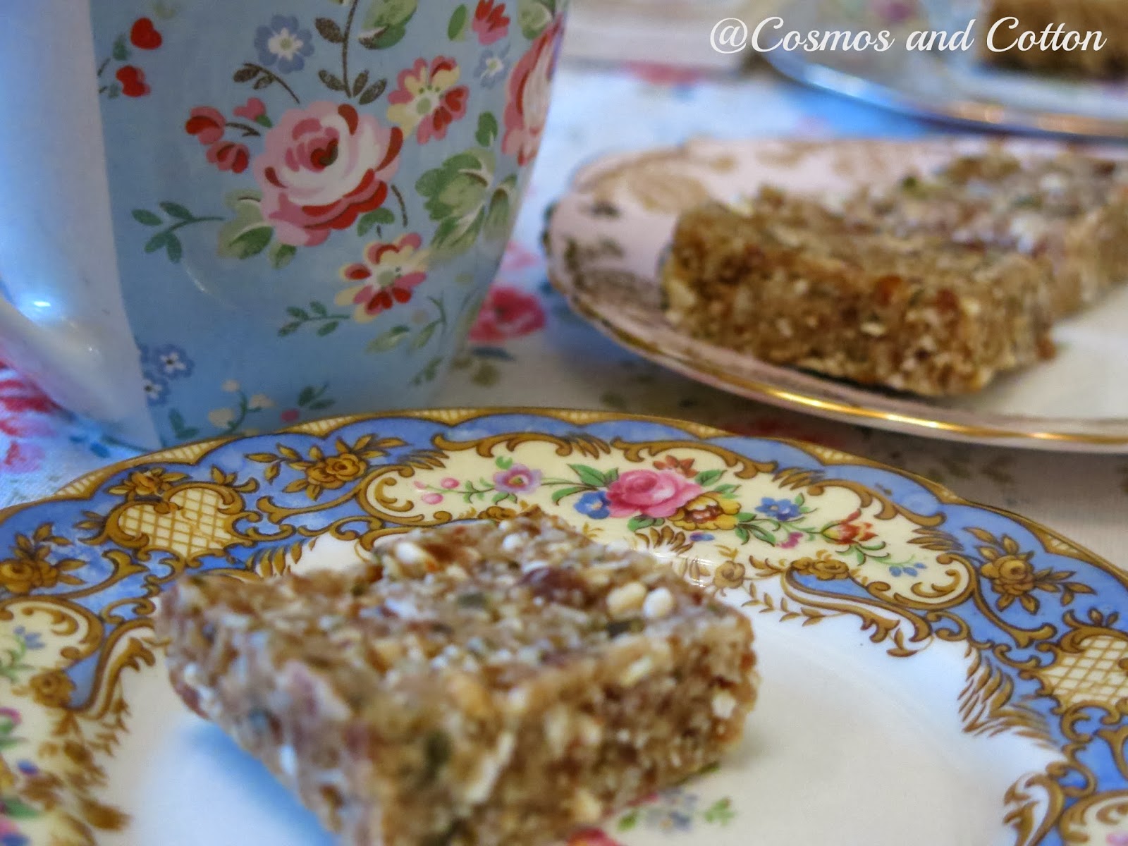 Cosmos and Cotton Healthy Fruit, Nut and Oat Bar a recipe