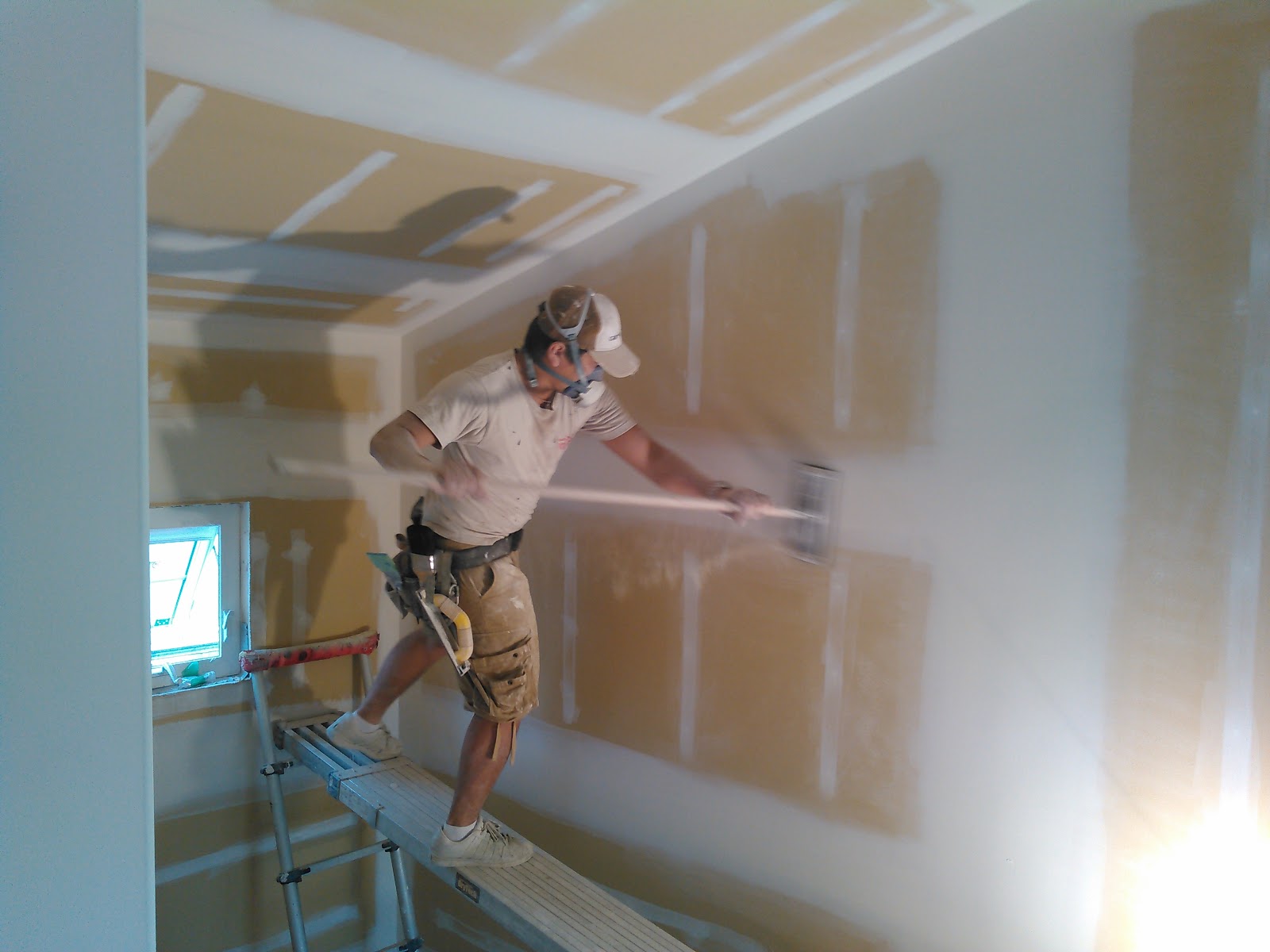 Drywall & Painting Services DryTech Sanding drywall