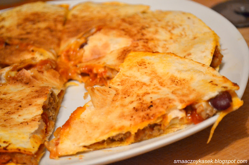 Smaczny kąsek Quesadillas z Chili con carne