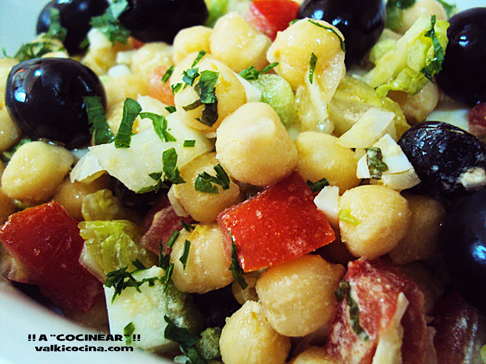 ENSALADA DE GARBANZOS A LA HIERBABUENA ¡¡A COCINEAR!! Recetas