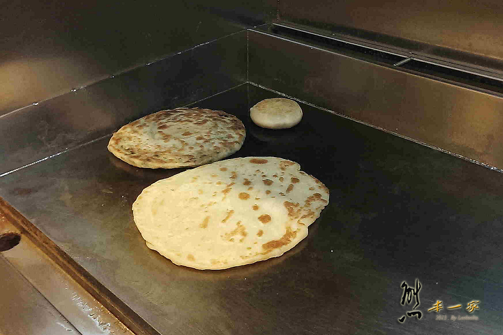 知味館麵食|台北捷運象山站美食餐廳|貓耳朵、現做麵食點心
