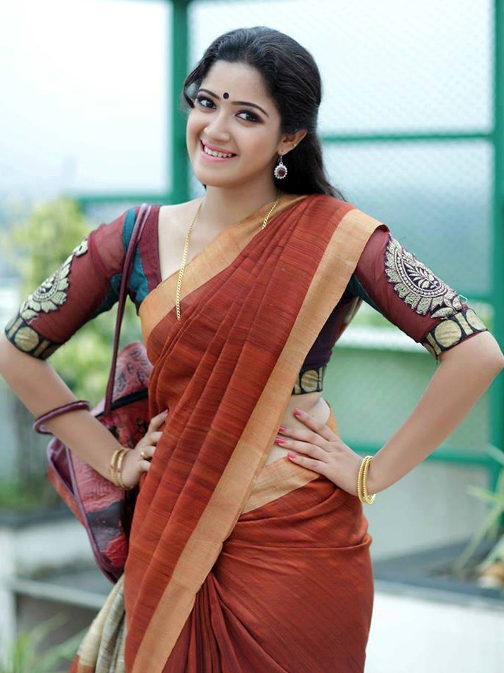 actress abhirami in jeans actress abhirami suresh photos in maroon saree tollywood actress abhirami in jeans actress abhirami suresh photos in maroon saree tollywood