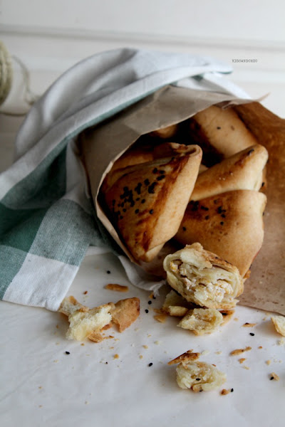 Samosas de mermelada . requesón y nueces -KIDSANDCHIC-degustabox